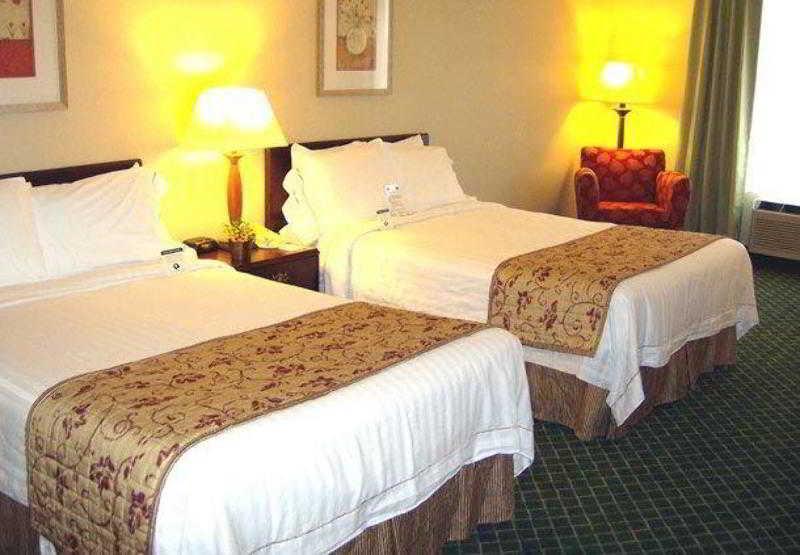 Fairfield Inn & Suites Butler Zewnętrze zdjęcie