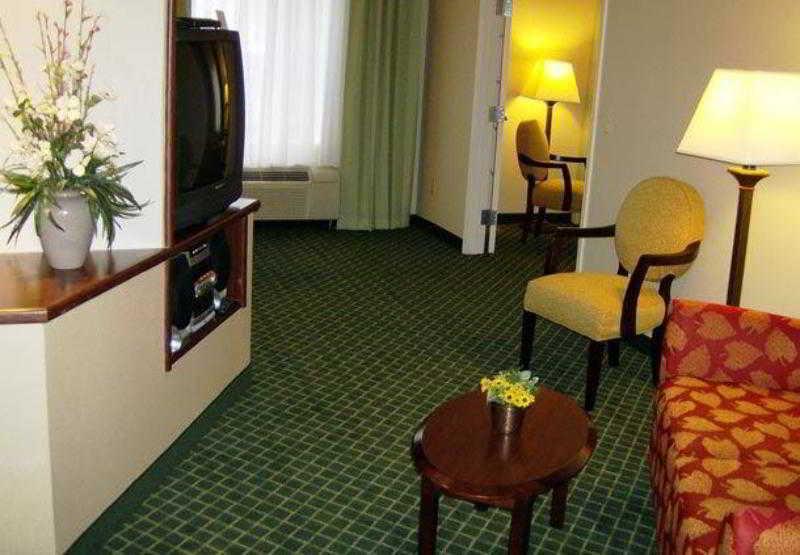 Fairfield Inn & Suites Butler Pokój zdjęcie