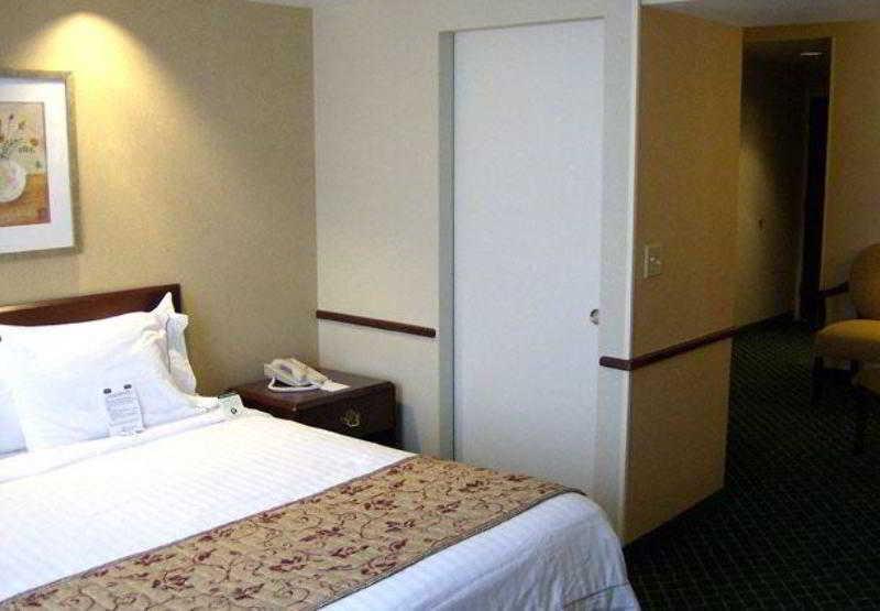 Fairfield Inn & Suites Butler Pokój zdjęcie