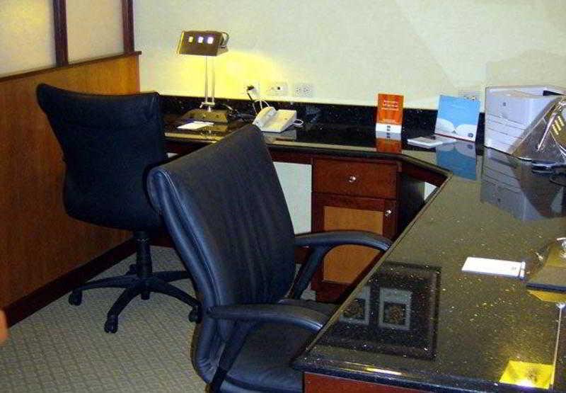 Fairfield Inn & Suites Butler Zewnętrze zdjęcie