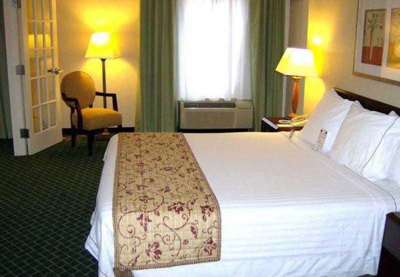 Fairfield Inn & Suites Butler Pokój zdjęcie