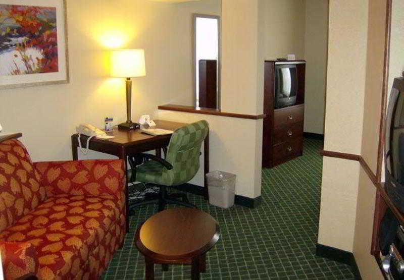 Fairfield Inn & Suites Butler Pokój zdjęcie